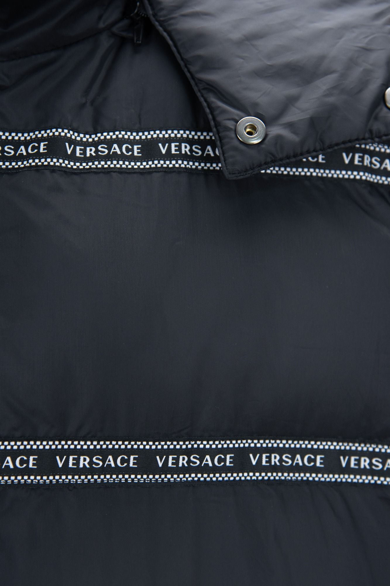 Versace Elegante schwarze Logo-Bandweste mit abnehmbarer Kapuze