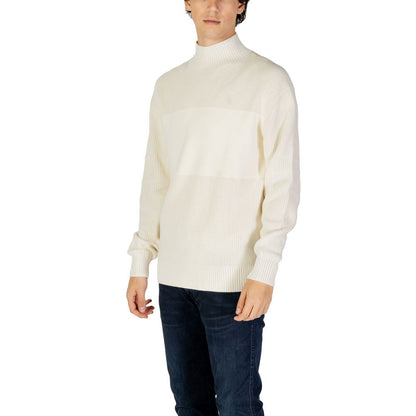 Calvin Klein Jeans Cremefarbener Baumwollpullover