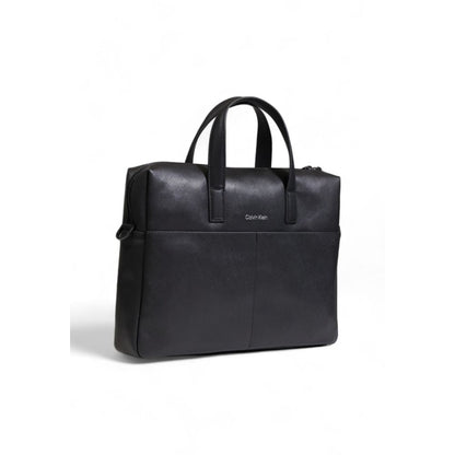 Calvin Klein Schwarze Tasche aus recyceltem Polyester