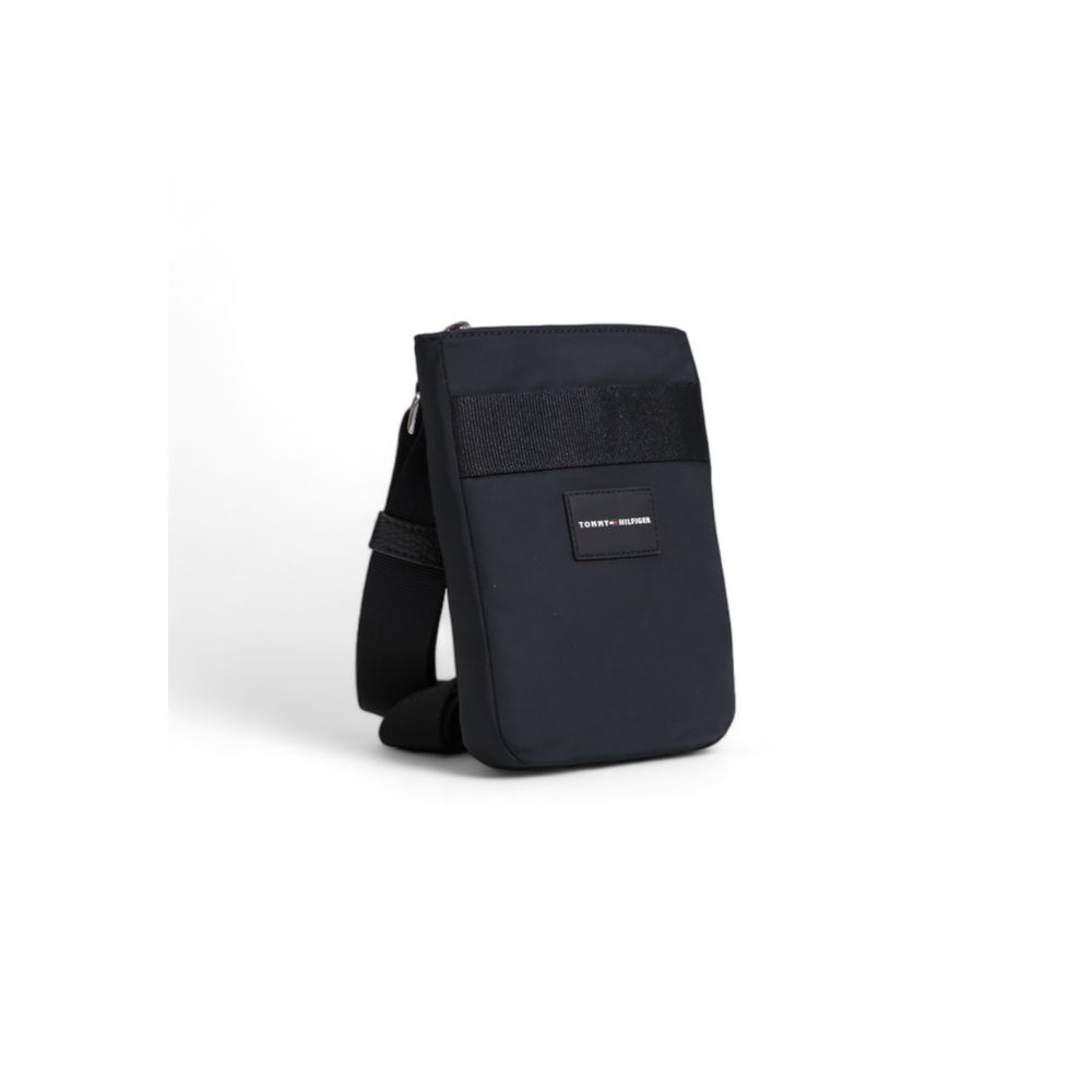 Tommy Hilfiger Schwarze Tasche aus recyceltem Polyester