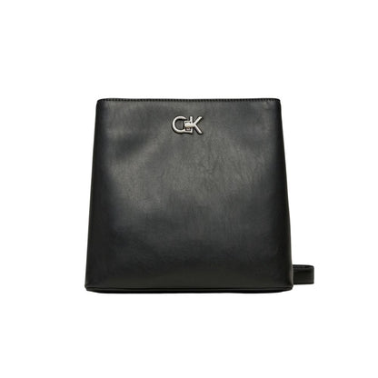 Calvin Klein Schwarze Handtasche aus rezykliertem Polyester