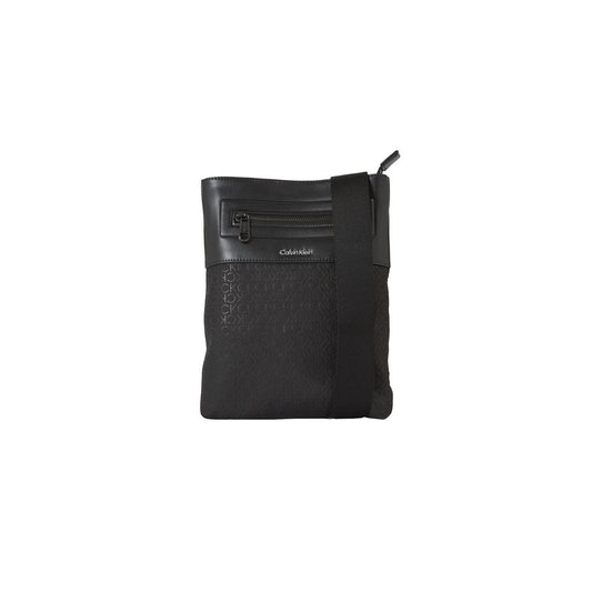 Calvin Klein Schwarze Tasche aus recyceltem Polyester