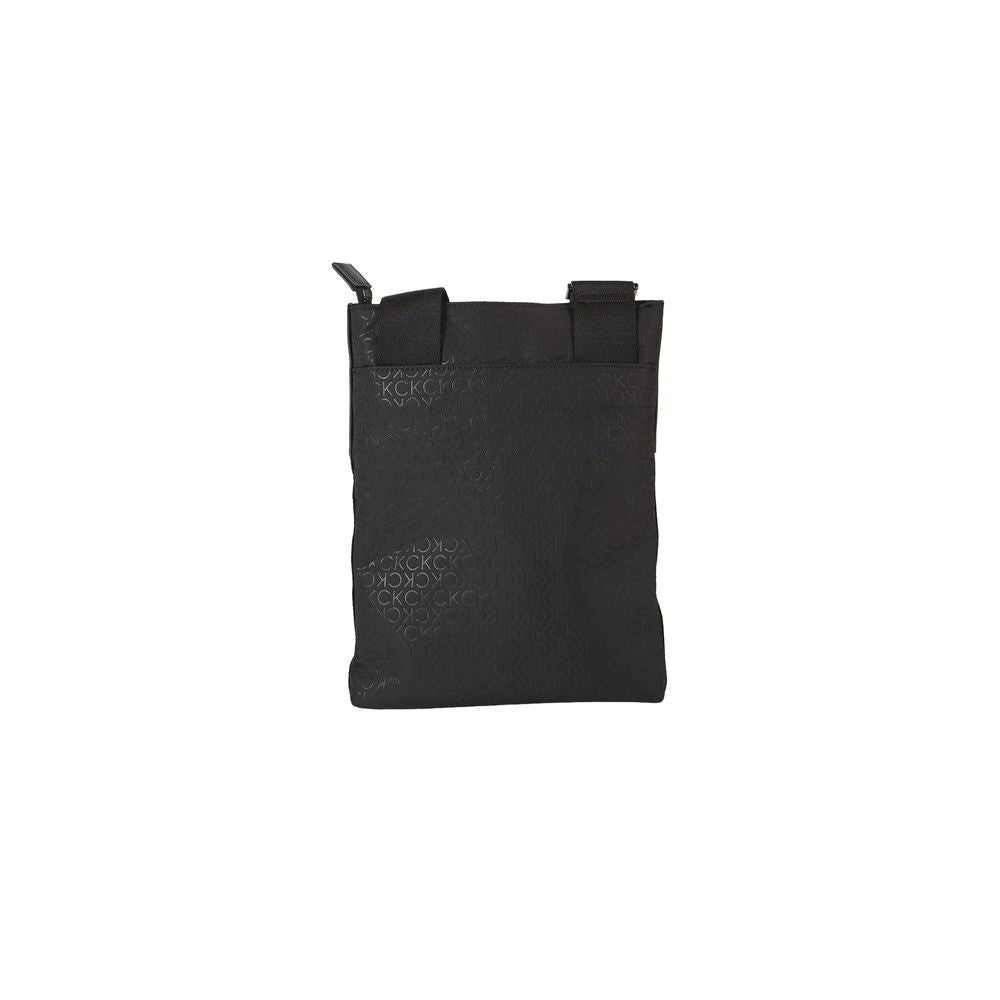 Calvin Klein Schwarze Tasche aus recyceltem Polyester