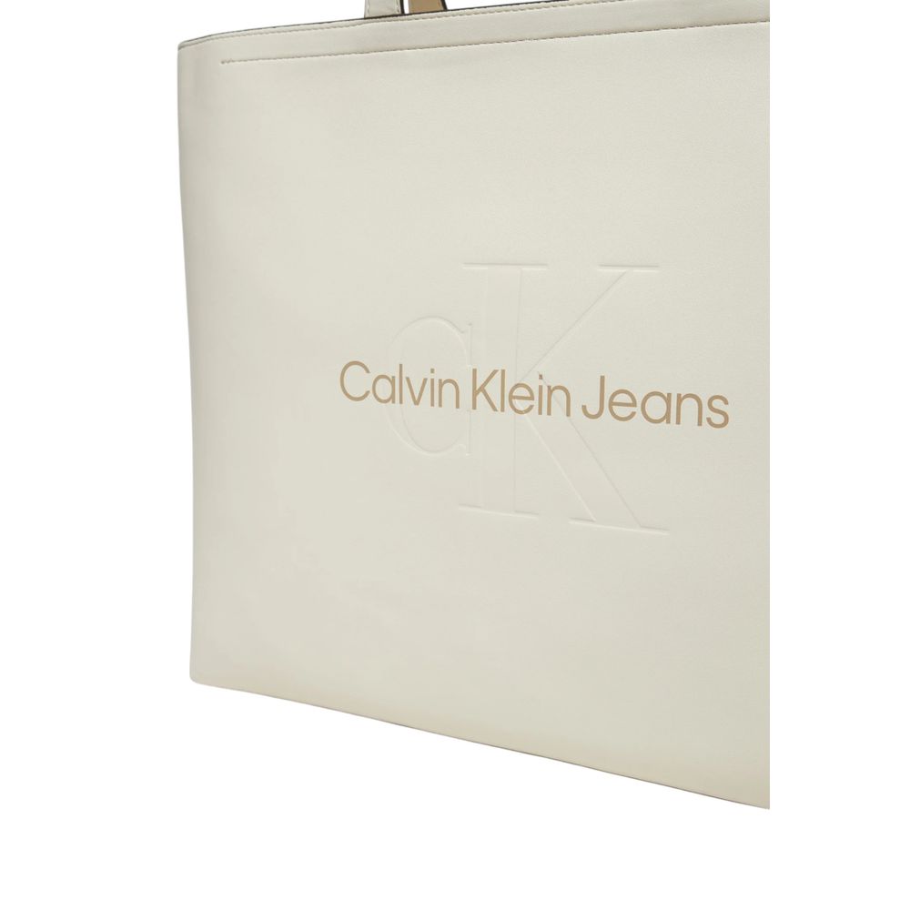 Calvin Klein Jeans Handtasche aus weißem Polyethylen