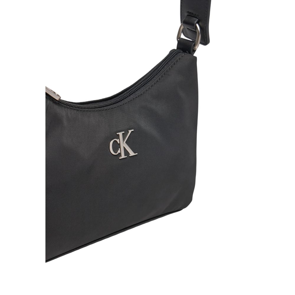 Calvin Klein Jeans Schwarze Handtasche aus rezykliertem Polyester